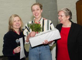 Jocelyne Desseille (Jury, Liège), Clara Ghuysen (1e plaats, franstalige regio), Prof. Dr. Christiane Vaeßen (Honorair Consul van Nederland in Aken, Directeur van de Zweckverband RegionAachen). Foto: Heike Lachmann.