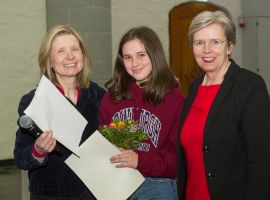 NXT-TXT-Awards 2019: Jocelyne Desseille (Jury), Alix Giet (3e plaats, franstalige regio), Prof. Dr. Christiane Vaeßen (Honorair Consul van Nederland in Aken en directeur van de Zweckverband RegionAachen). Foto: Heike Lachmann.